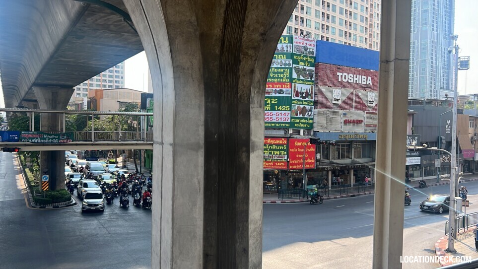 Saphan Khwai Intersection Bridge - Bangkok, Thailand Filming Location