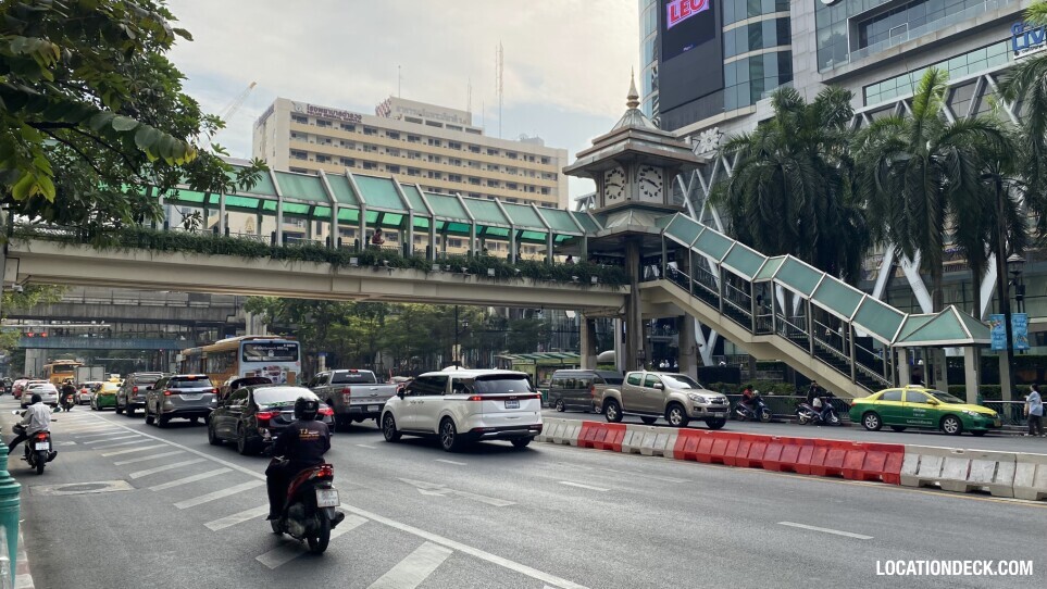 Siam Bridge between CentralWorld and Gaysorn - Bangkok, Thailand Filming Location