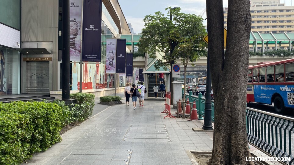 Siam Bridge between CentralWorld and Gaysorn - Bangkok, Thailand Filming Location