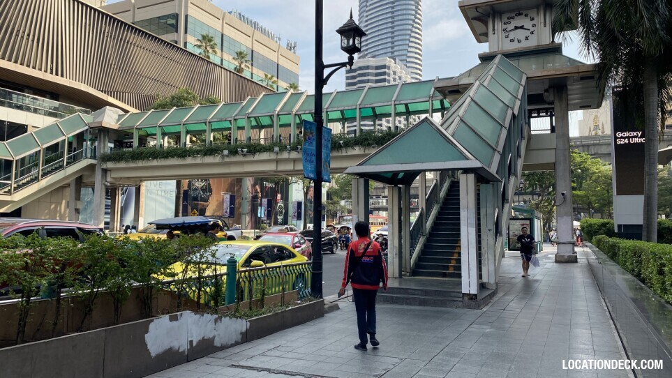 Siam Bridge between CentralWorld and Gaysorn - Bangkok, Thailand Filming Location