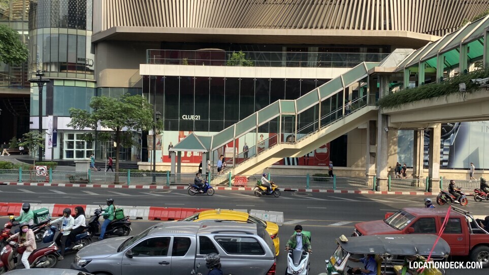 Siam Bridge between CentralWorld and Gaysorn - Bangkok, Thailand Filming Location