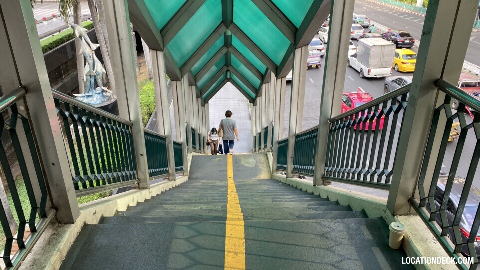 Siam Bridge between CentralWorld and Gaysorn - Bangkok, Thailand Filming Location