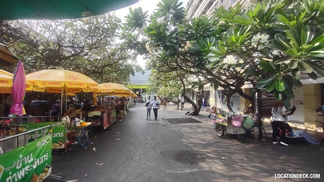 Tha Phra Chan Pier - Bangkok, Thailand Filming Location