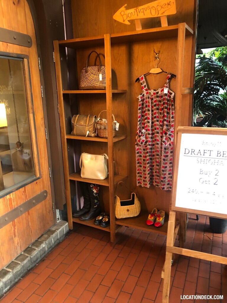 (un)Fashion Vintage Collection Cafe - Bangkok, Thailand Filming Location