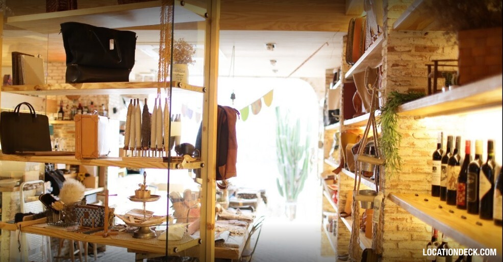 (un)Fashion Vintage Collection Cafe - Bangkok, Thailand Filming Location