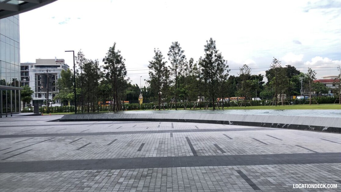 Kaset Nawamin Road - Bangkok, Thailand Filming Location