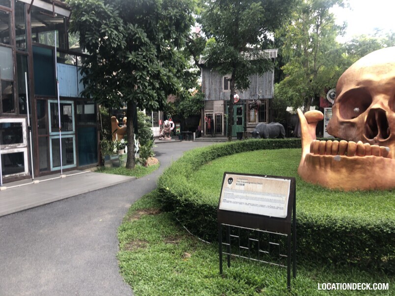 Chang Chui Night Market - Bangkok, Thailand Filming Location