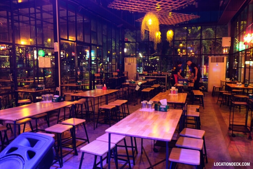 Green Bar & Restaurant - Bangkok, Thailand Filming Location