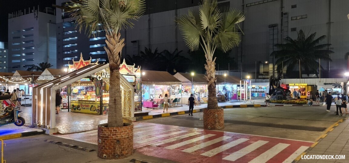 Dee One Ratchada Market - Bangkok, Thailand Filming Location