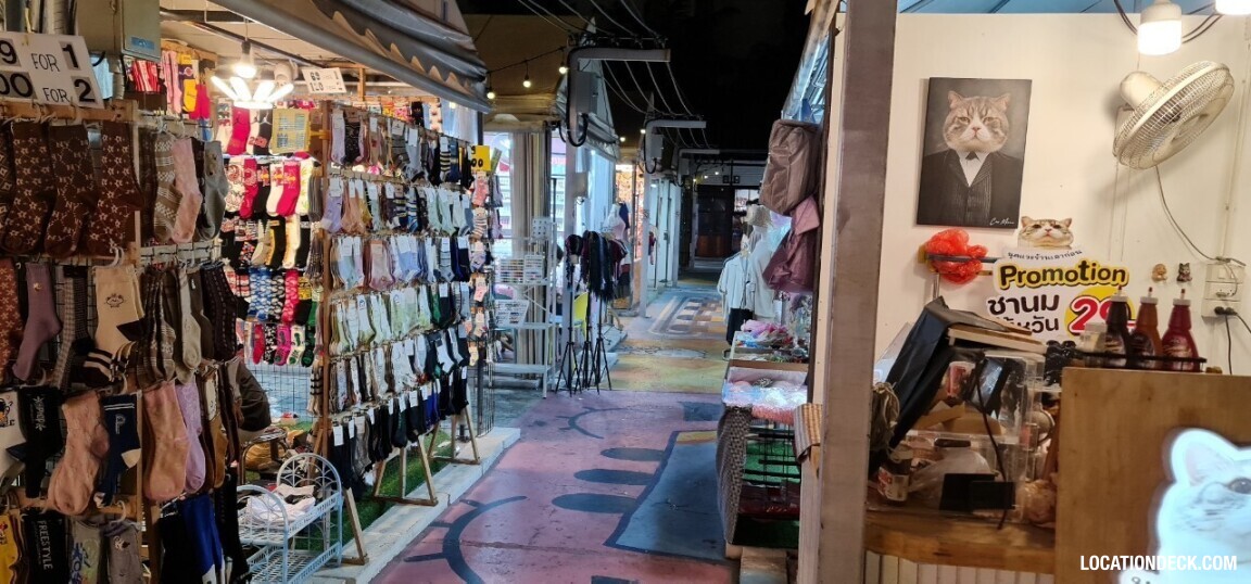 Dee One Ratchada Market - Bangkok, Thailand Filming Location