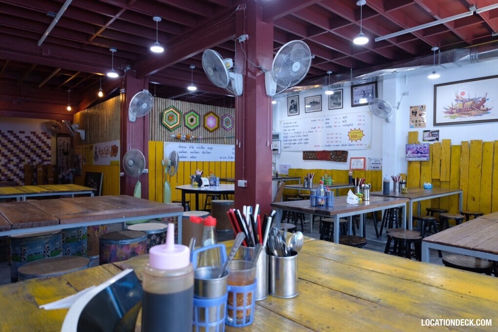 Sri Lueng Pochana Chicken Rice - Bangkok, Thailand Filming Location