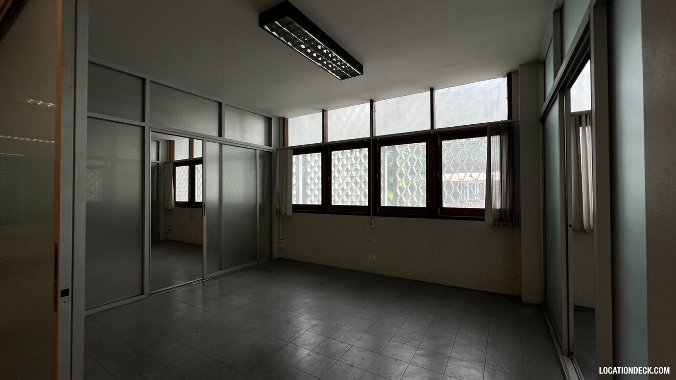 Soi Chalerm Khet 1 - Bangkok, Thailand Filming Location