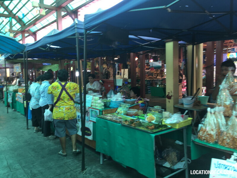 Taling Chan Floating Market - Bangkok, Thailand Filming Location