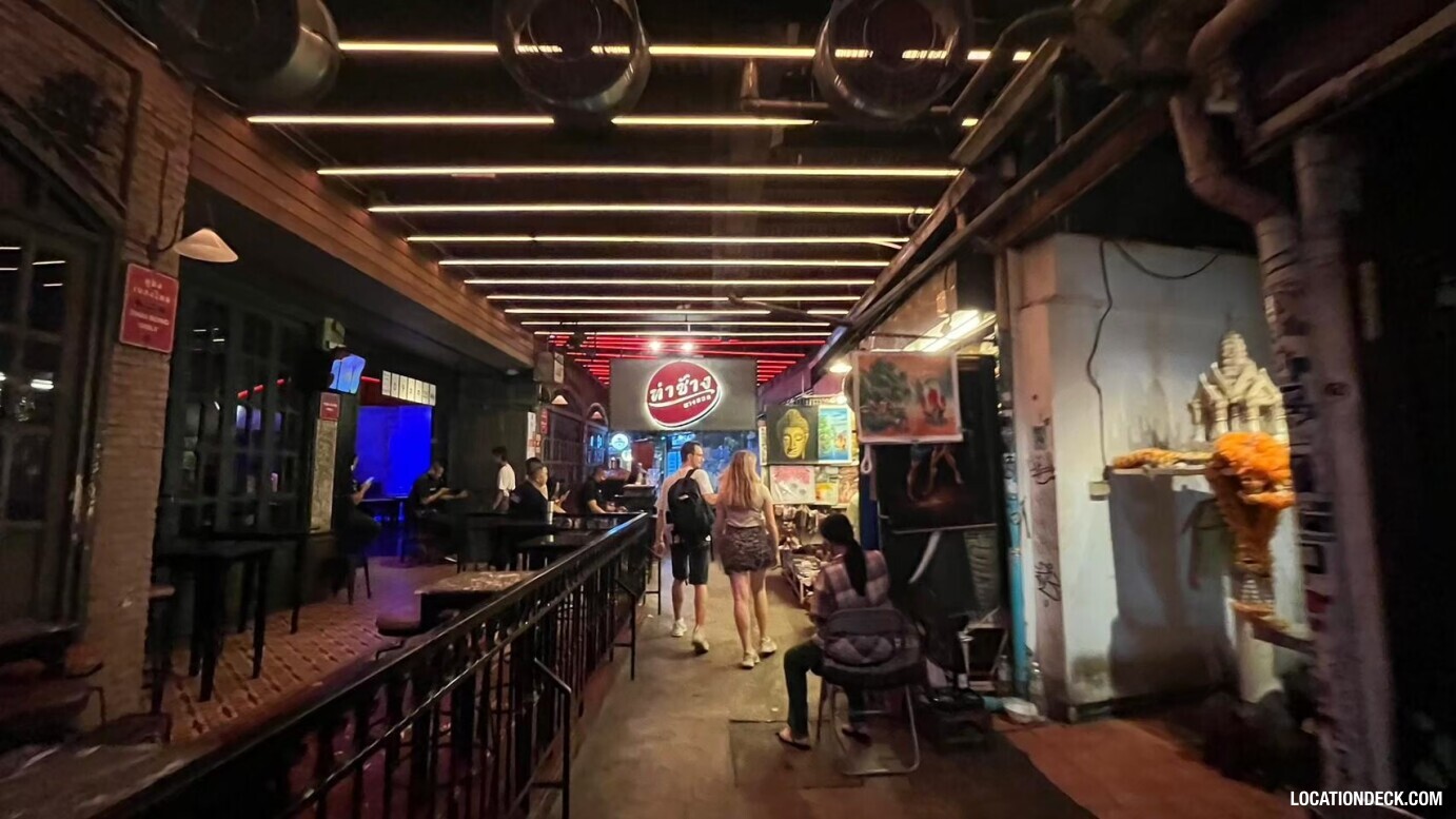 Tha Chang Club - Bangkok, Thailand Filming Location