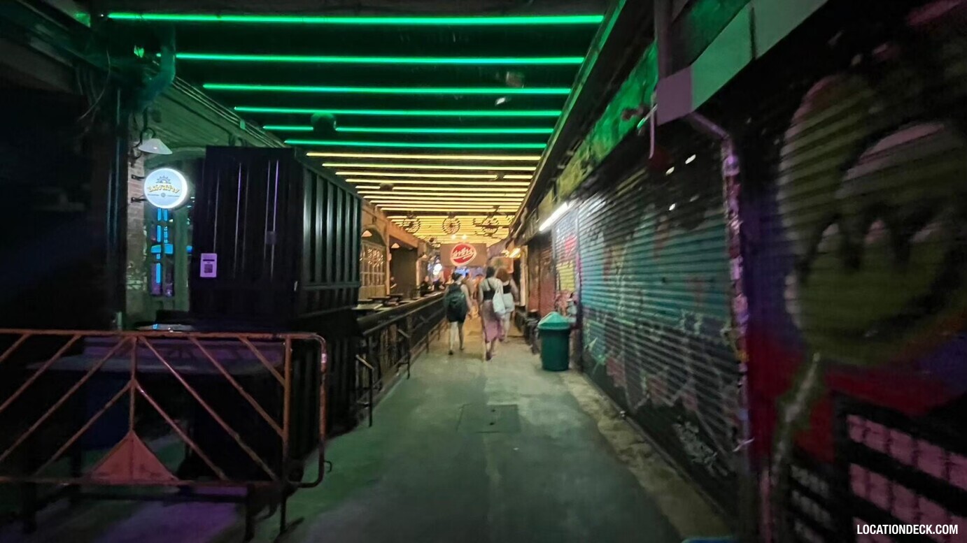 Tha Chang Club - Bangkok, Thailand Filming Location