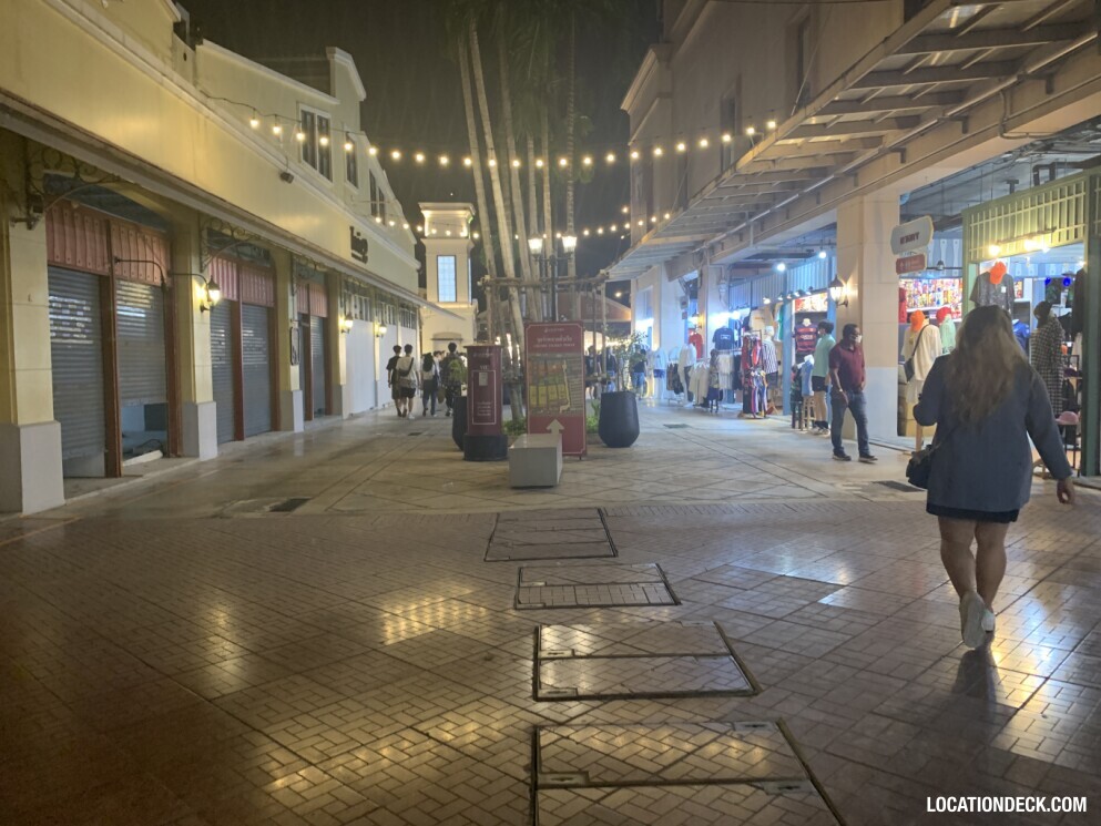 Asiatique Night Market - Bangkok, Thailand Filming Location